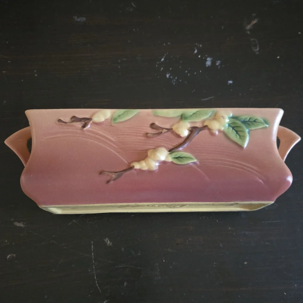 Vintage 1940s Roseville Pottery Dusty Rose Snowberry Planter - Picture 2 of 6